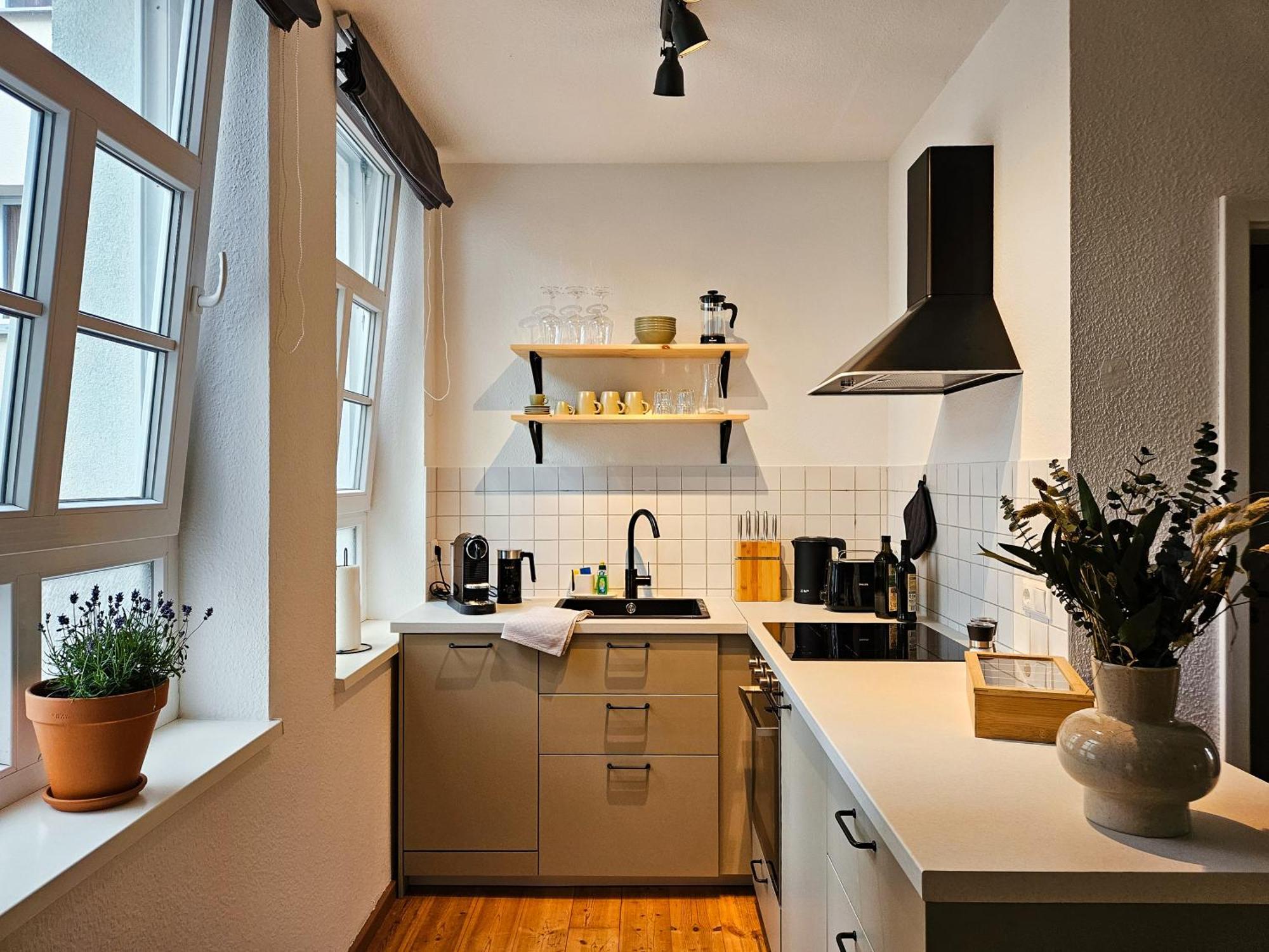 Micasa Rooms - Altstadt Zentral - Zwischen Anger Und Kraemerbruecke - Wlan - Familienfreundlich 埃尔福特 外观 照片