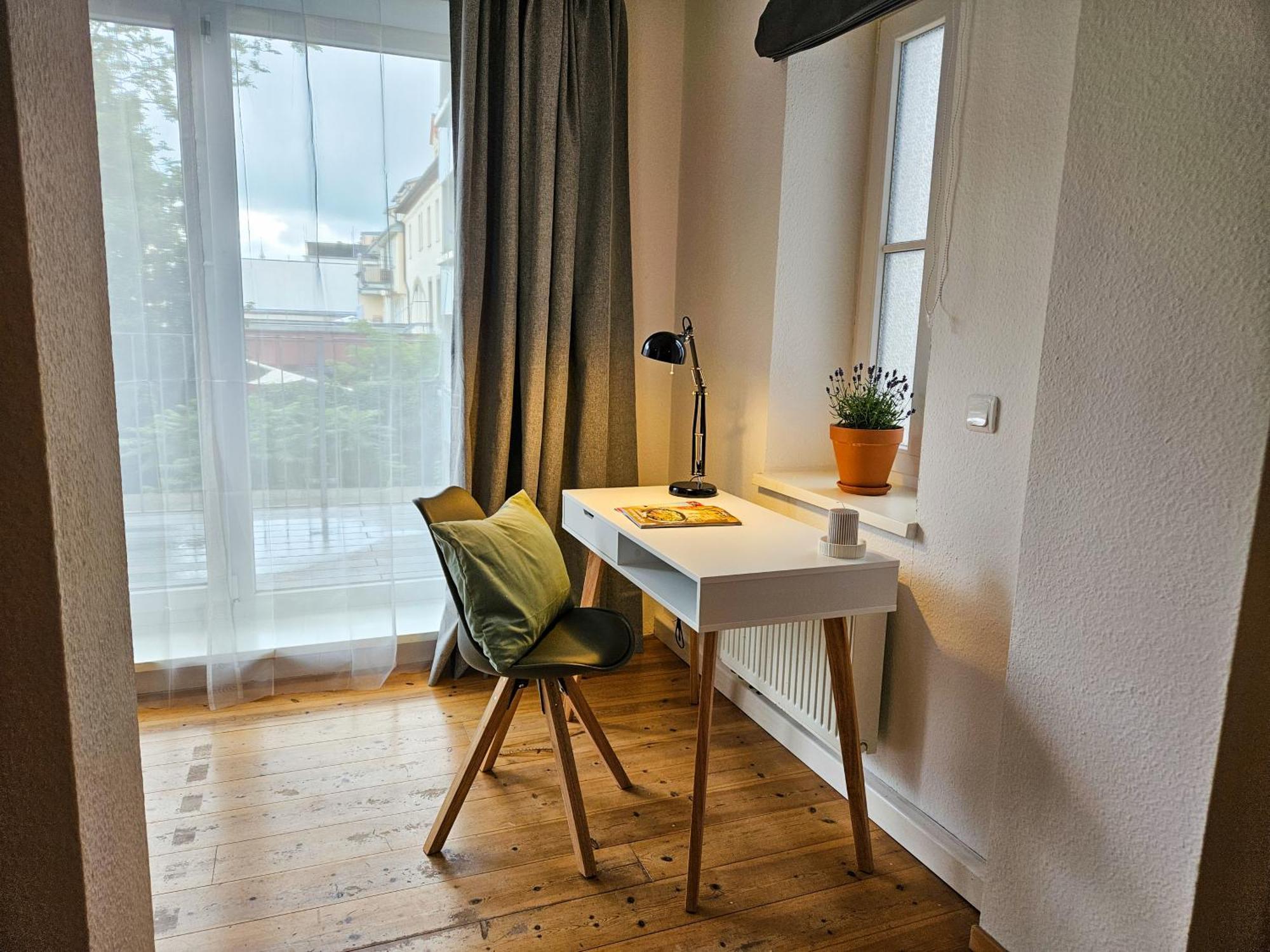 Micasa Rooms - Altstadt Zentral - Zwischen Anger Und Kraemerbruecke - Wlan - Familienfreundlich 埃尔福特 外观 照片